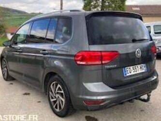 2017-volkswagen-touran-46767907
