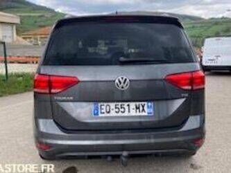 2017-volkswagen-touran-46767908