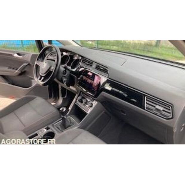 2017 Volkswagen TOURAN-46767912