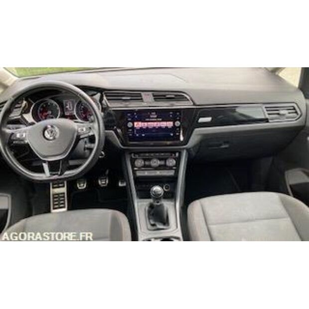 2017 Volkswagen TOURAN-46767913