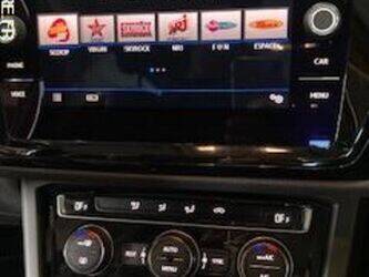 2017-volkswagen-touran-46767918