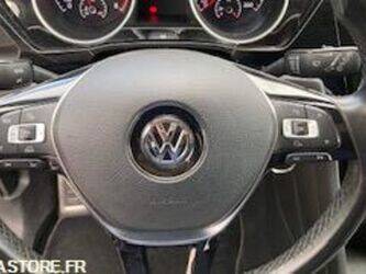 2017-volkswagen-touran-46767924