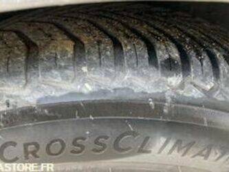 2017-volkswagen-touran-46767929