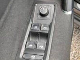 2017-volkswagen-touran-46767930