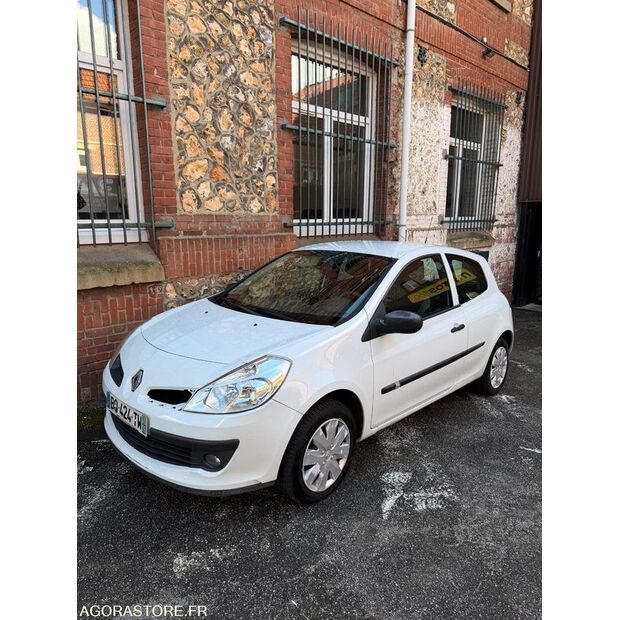 2011 Renault Clio-46768070