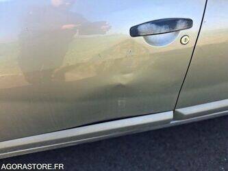 2010-dacia-sandero-1445409-46768173