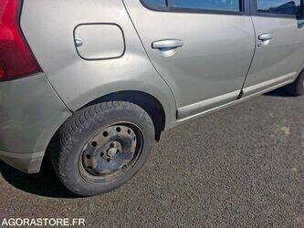 2010-dacia-sandero-1445409-46768177