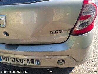 2010-dacia-sandero-1445409-46768178