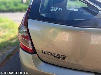 2010-dacia-sandero-1445409-46768179