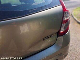 2010-dacia-sandero-1445409-46768180