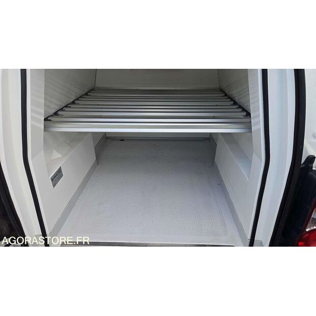 2016 Citroen BERLINGO-46768376