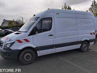 2017-mercedes-benz-sprinter-1445423-46768500