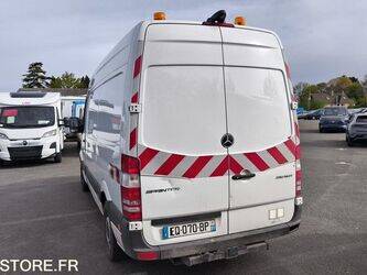 2017-mercedes-benz-sprinter-1445423-46768503