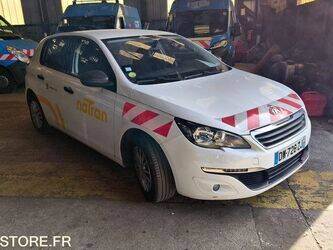 2015-peugeot-308-1445424-46768571