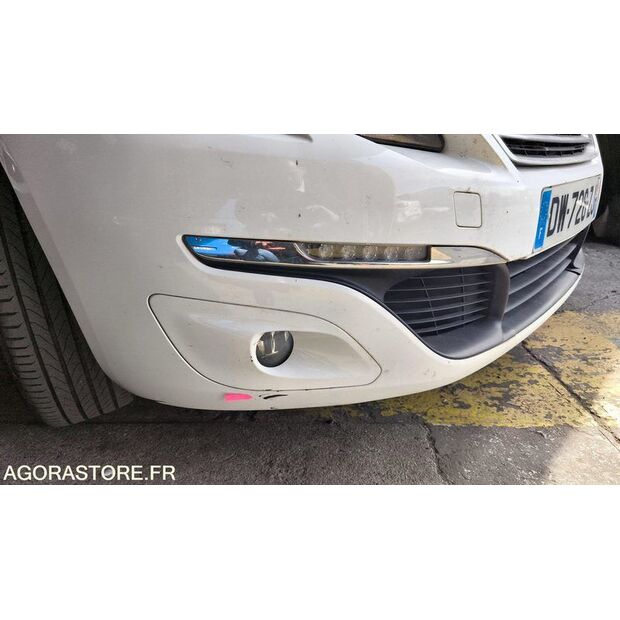 2015 Peugeot 308-46768576