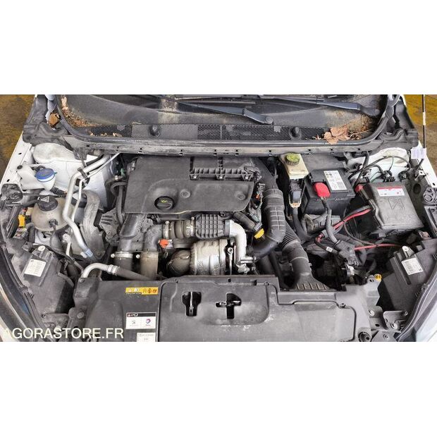 2015 Peugeot 308-46768579