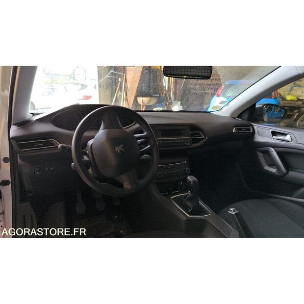 2015 Peugeot 308-46768585