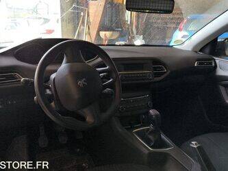 2015-peugeot-308-1445424-46768585