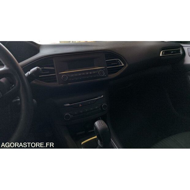 2015 Peugeot 308-46768591