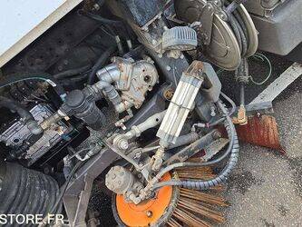 2011-renault-midlum-1445430-46768713