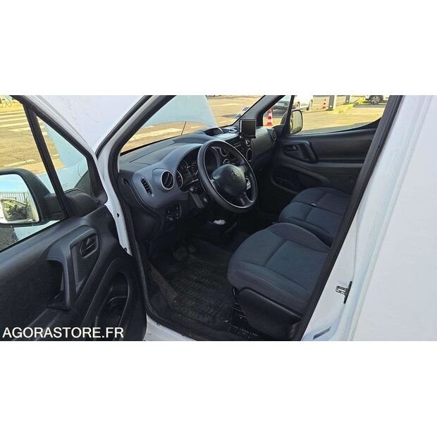 2016 Citroen BERLINGO-46768744
