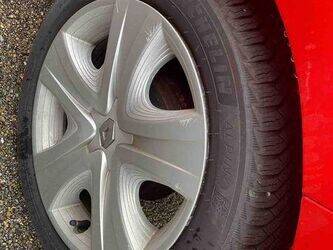 2014-renault-clio-1445433-46768778