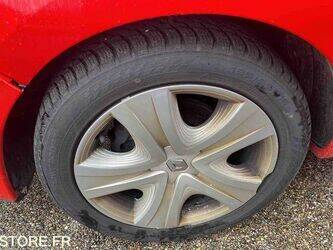 2014-renault-clio-1445433-46768779