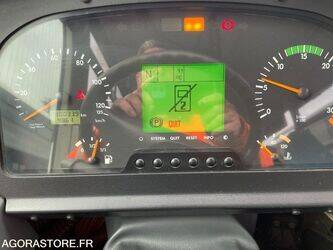 2011-mercedes-benz-intouro-1445442-46768902