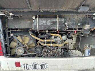 2011-mercedes-benz-intouro-1445442-46768903