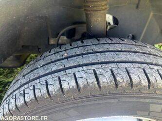 2011-volkswagen-crafter-1445444-46768924