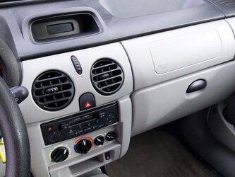 2003-renault-kangoo-1445454-46769022