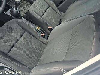 2010-renault-clio-1445456-46769051