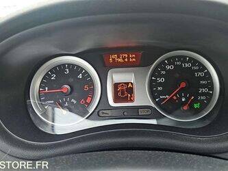 2010-renault-clio-1445456-46769061