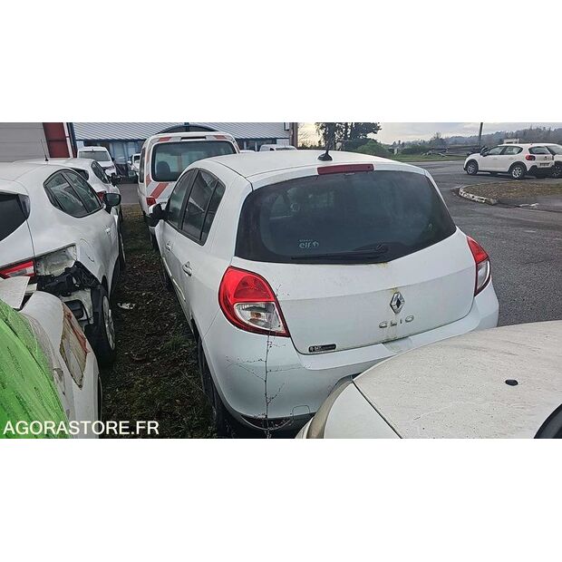 2010 Renault Clio-46769064