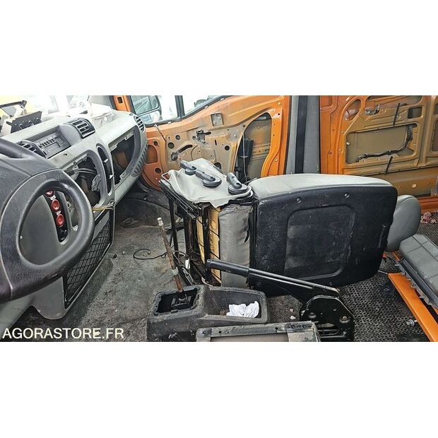 2001 Renault Master-46769074