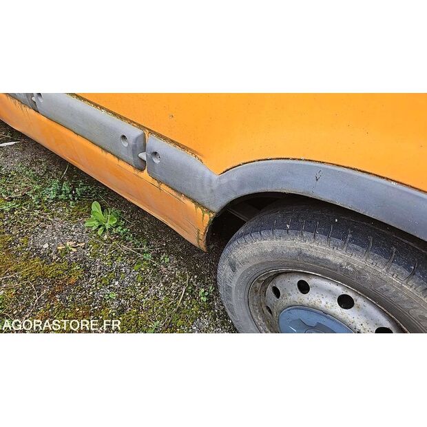 2001 Renault Master-46769100