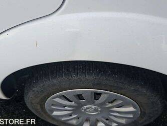 2009-citroen-c3-1445459-46769138