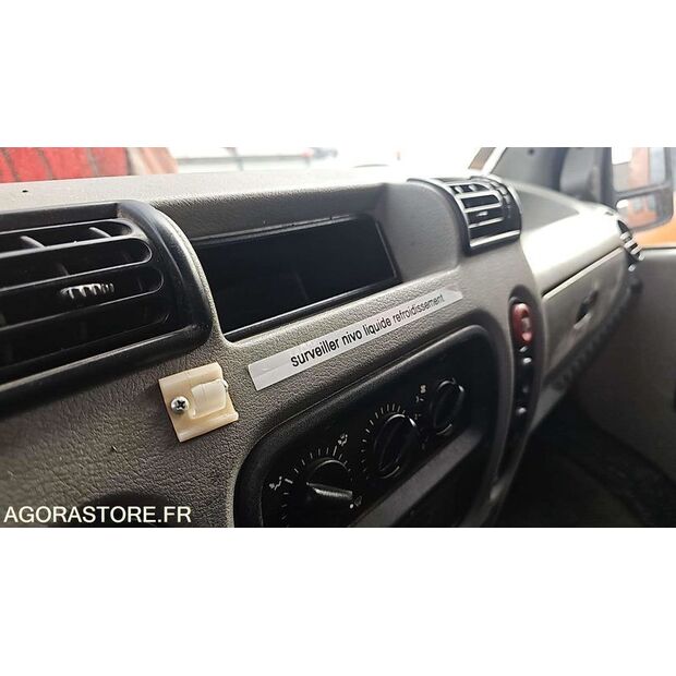 2003 Renault Master-46769198