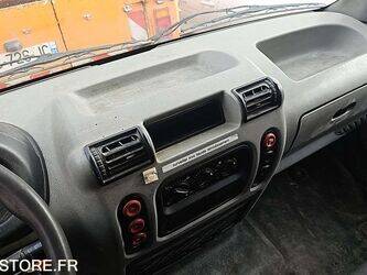 2003-renault-master-1444872-46769203