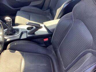 2017-renault-megane-1444889-46769265