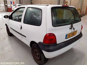 2005-renault-twingo-1444892-46769272