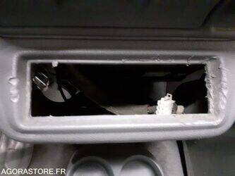 2005-renault-twingo-1444892-46769278