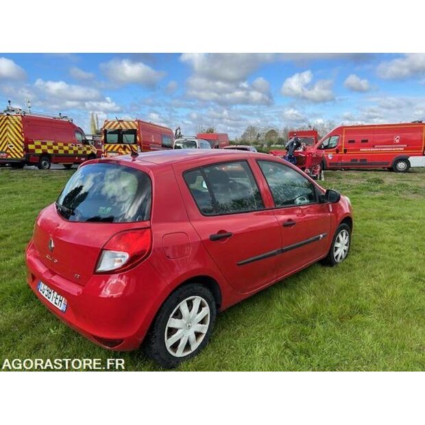 2012 Renault Clio-46769402