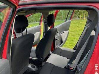 2012-renault-clio-1444933-46769405