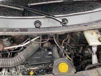 2013-renault-master-1444937-46769425