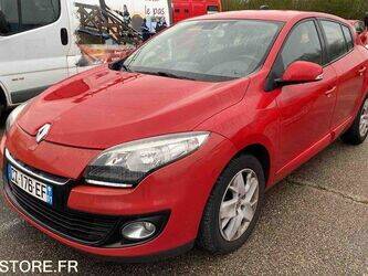 2013-renault-megane-1444943-46769505