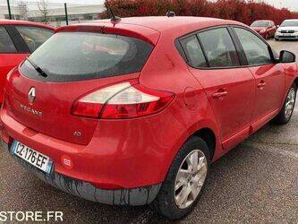 2013-renault-megane-1444943-46769506