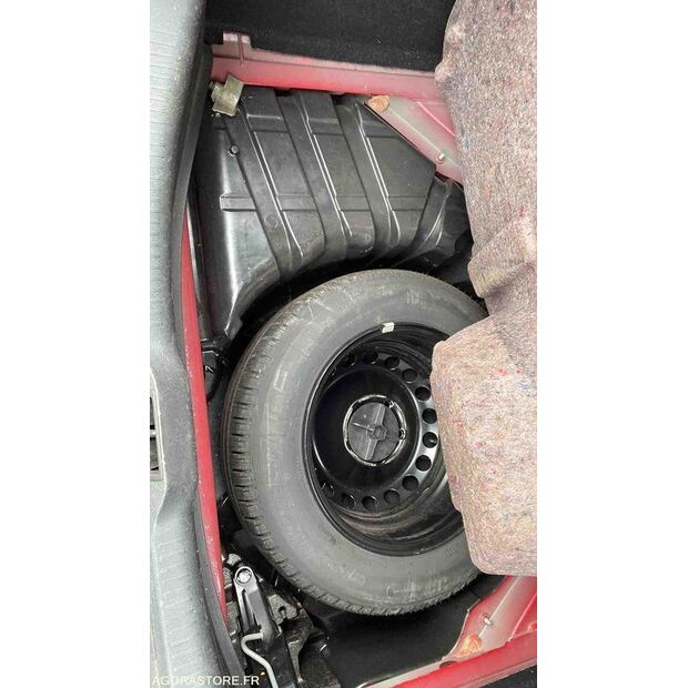 2013 Renault Megane-46769508