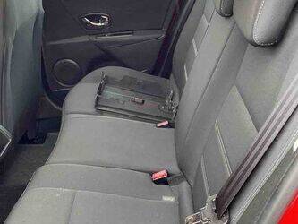 2013-renault-megane-1444943-46769522