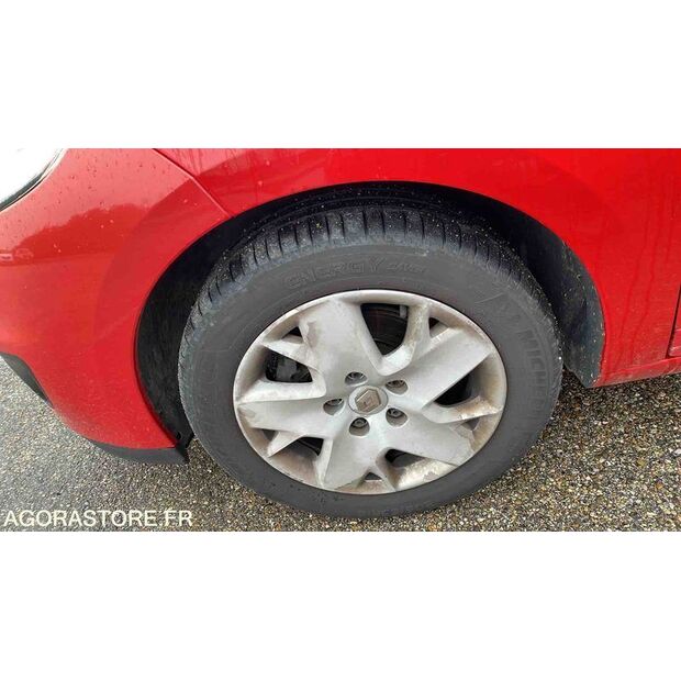 2013 Renault Megane-46769528